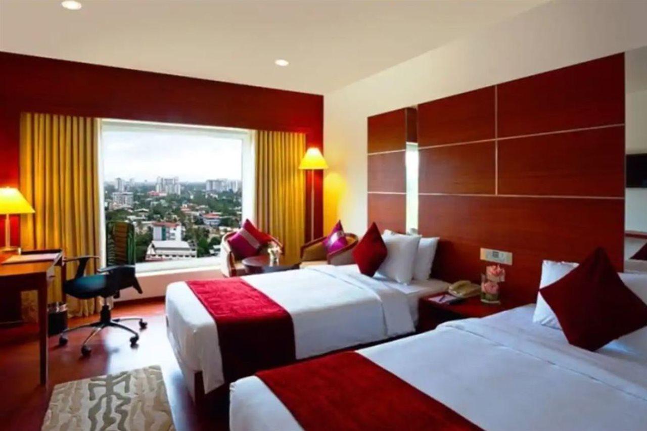 Olive Downtown Hotel Kochi Bagian luar foto