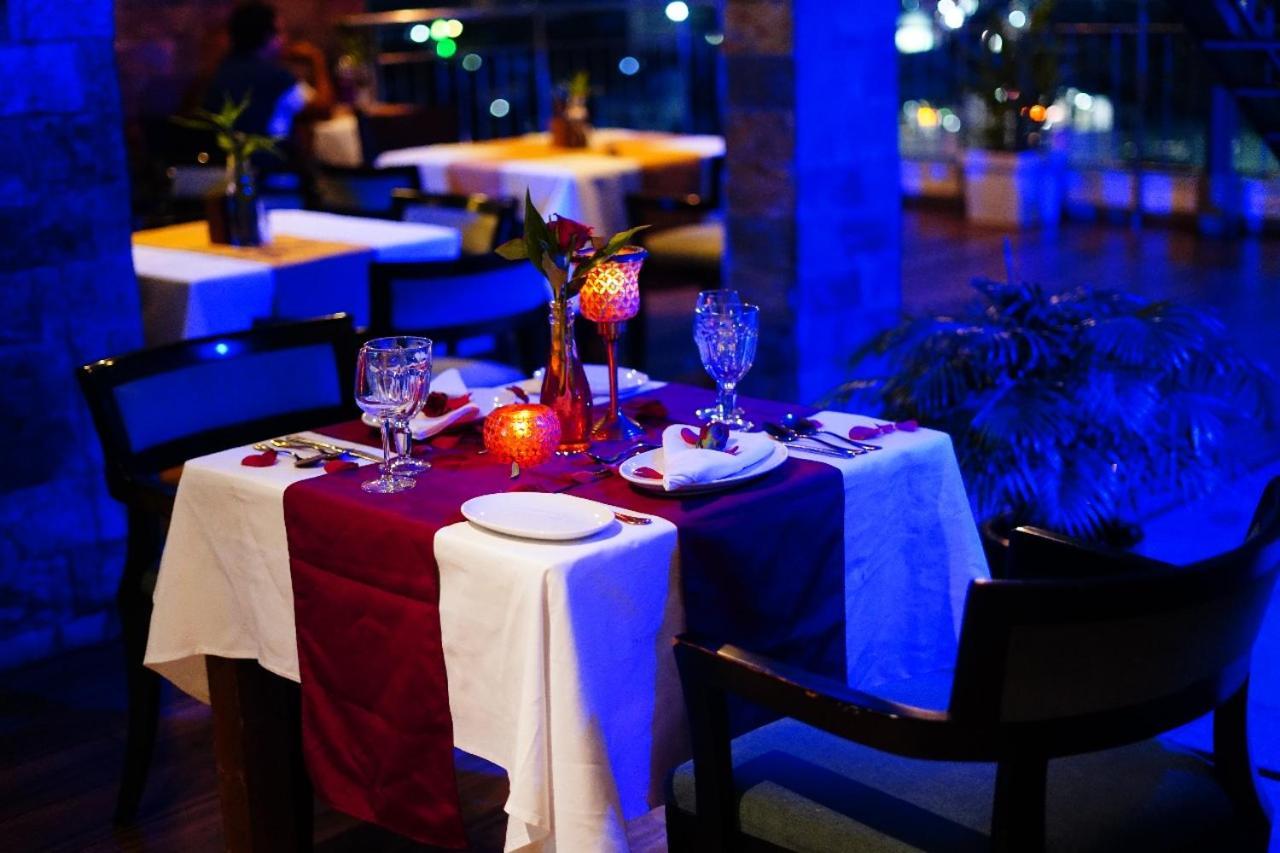 Olive Downtown Hotel Kochi Bagian luar foto