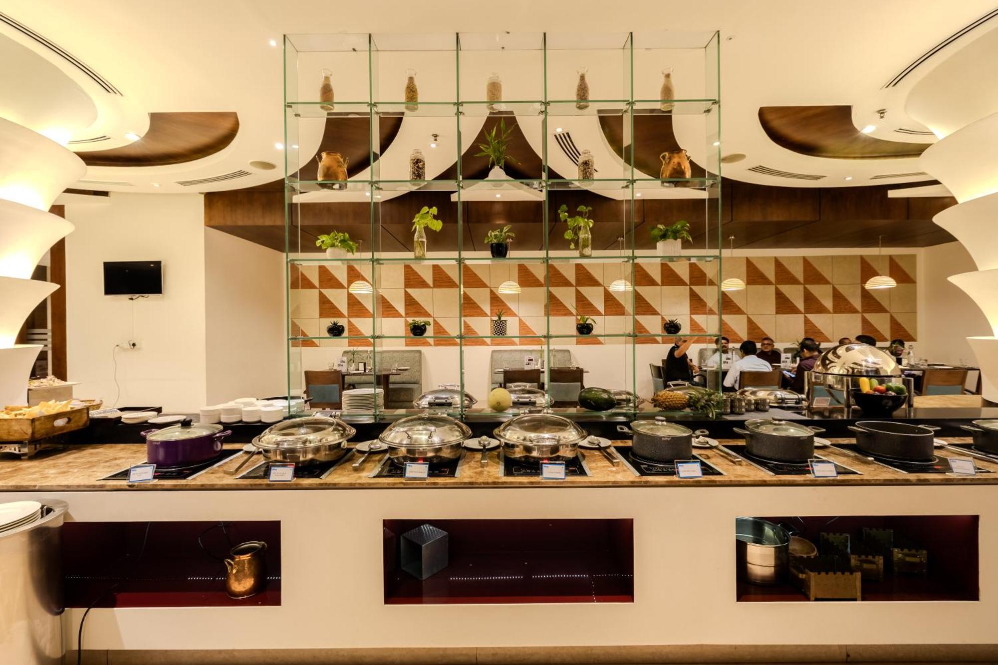 Olive Downtown Hotel Kochi Bagian luar foto
