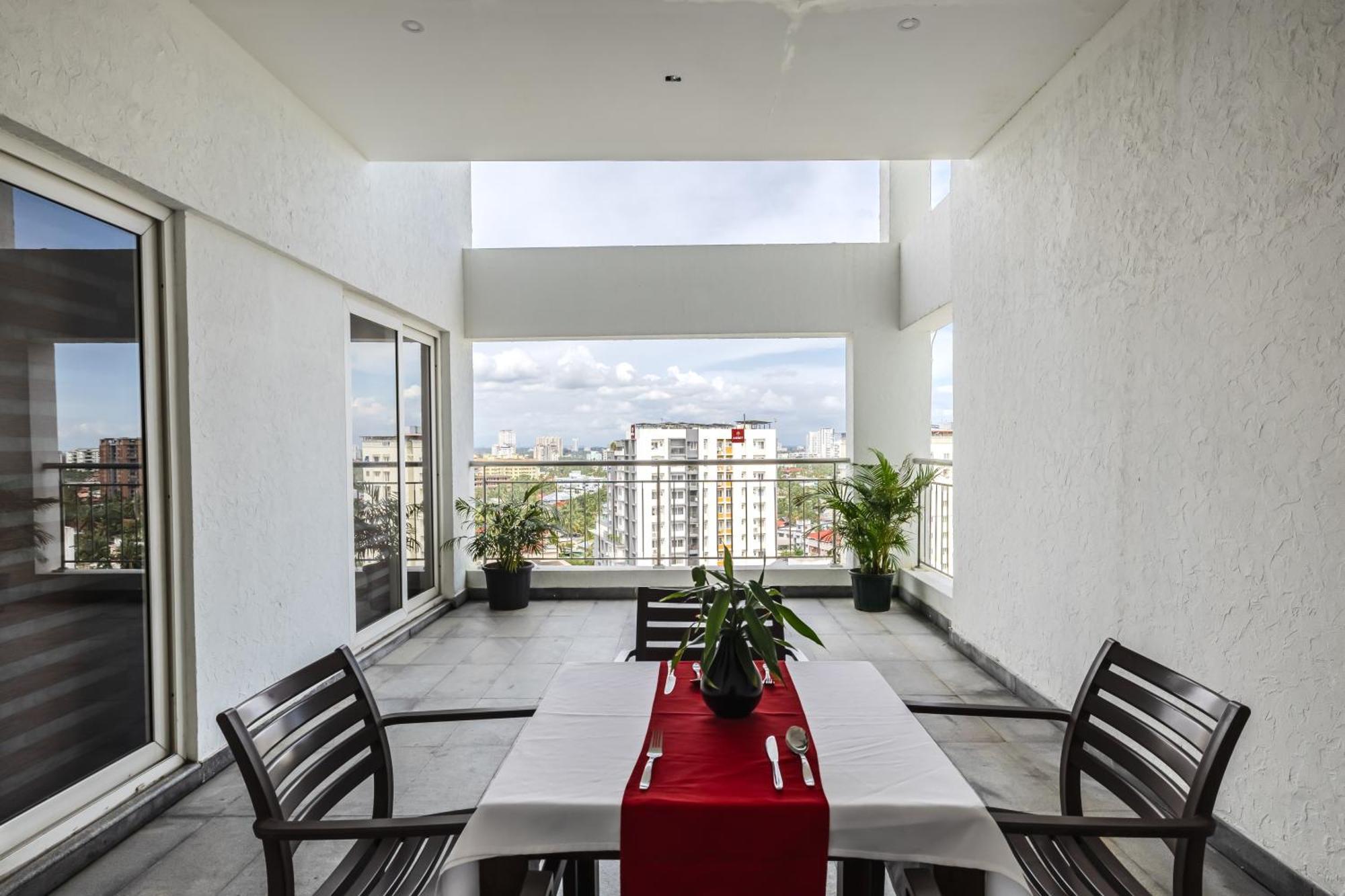 Olive Downtown Hotel Kochi Bagian luar foto