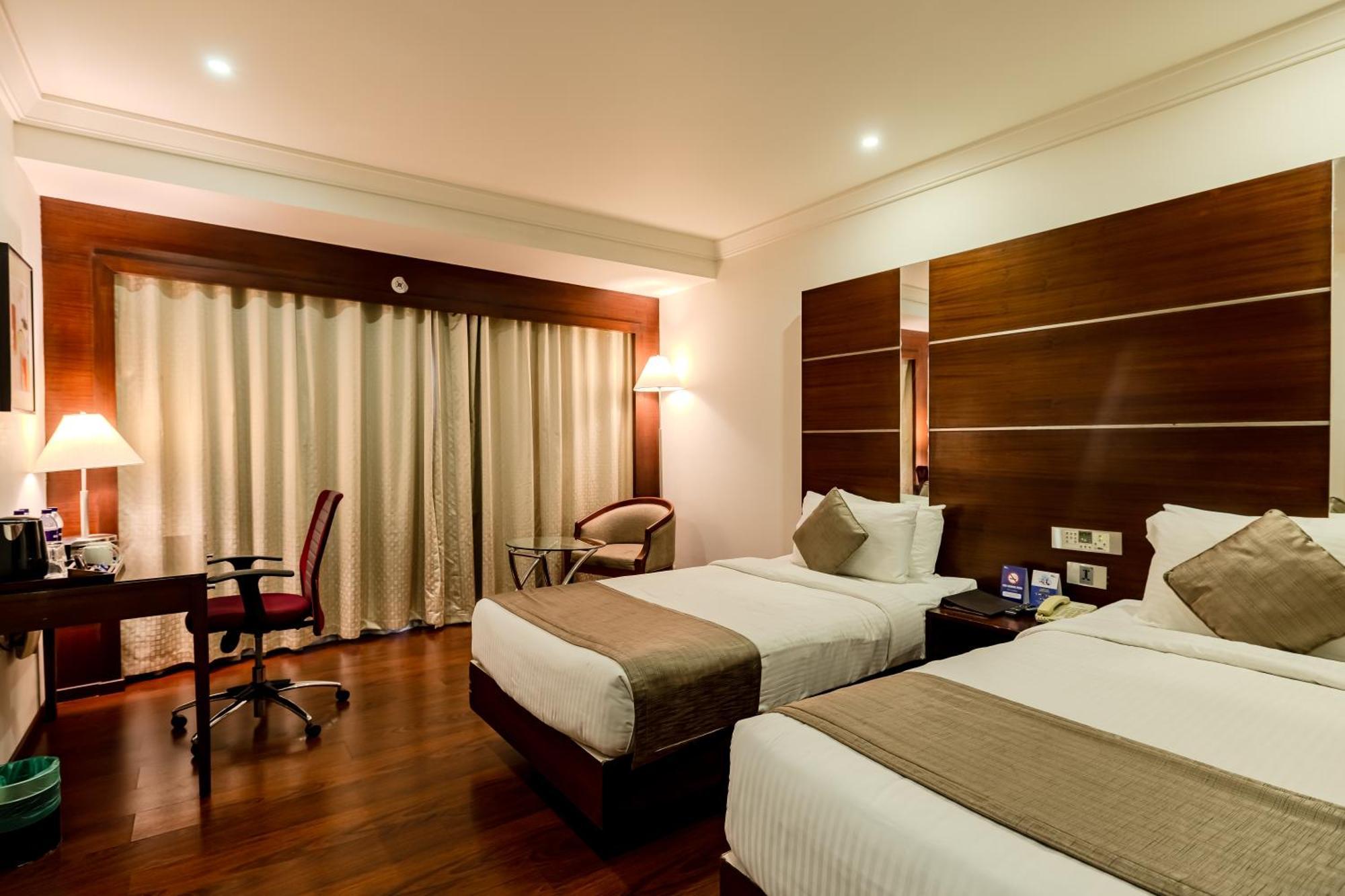 Olive Downtown Hotel Kochi Bagian luar foto
