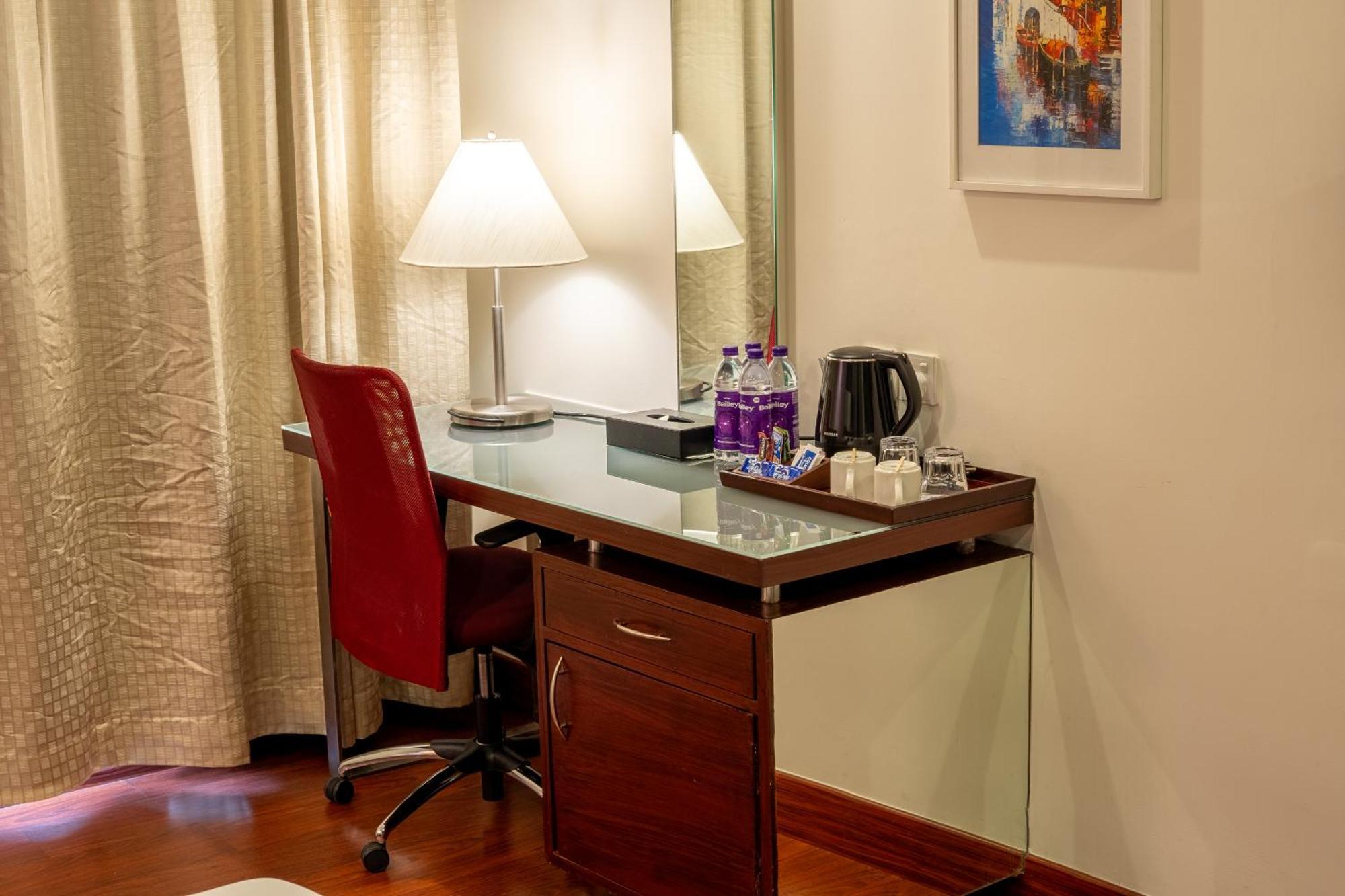 Olive Downtown Hotel Kochi Bagian luar foto