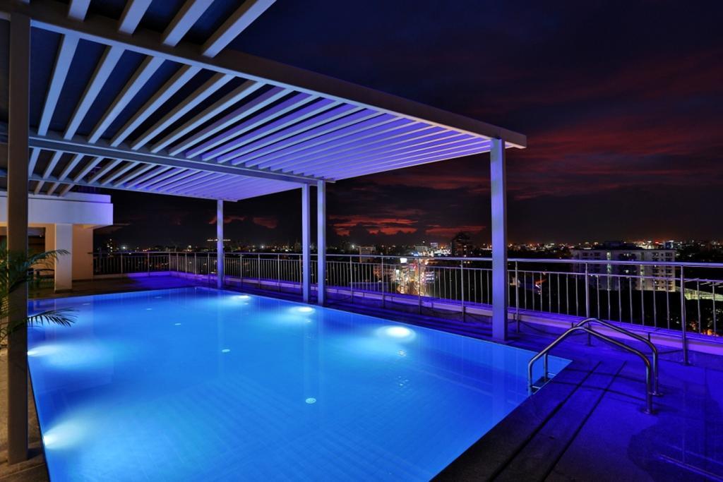 Olive Downtown Hotel Kochi Bagian luar foto