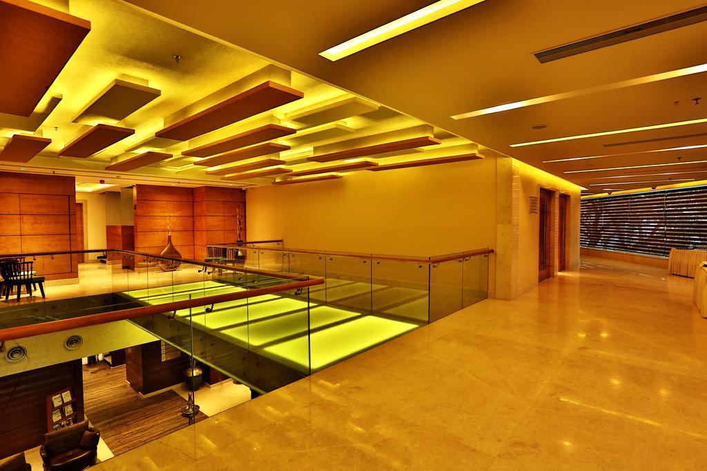 Olive Downtown Hotel Kochi Bagian luar foto