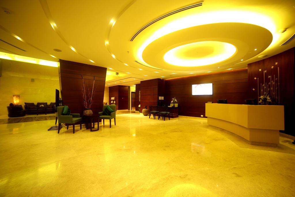 Olive Downtown Hotel Kochi Bagian luar foto