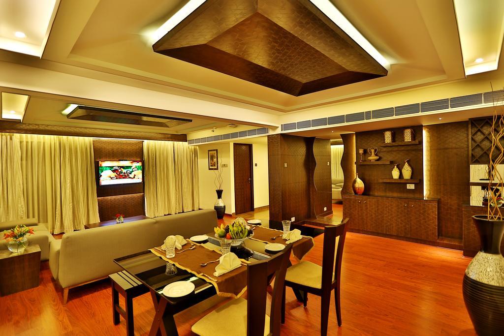Olive Downtown Hotel Kochi Bagian luar foto
